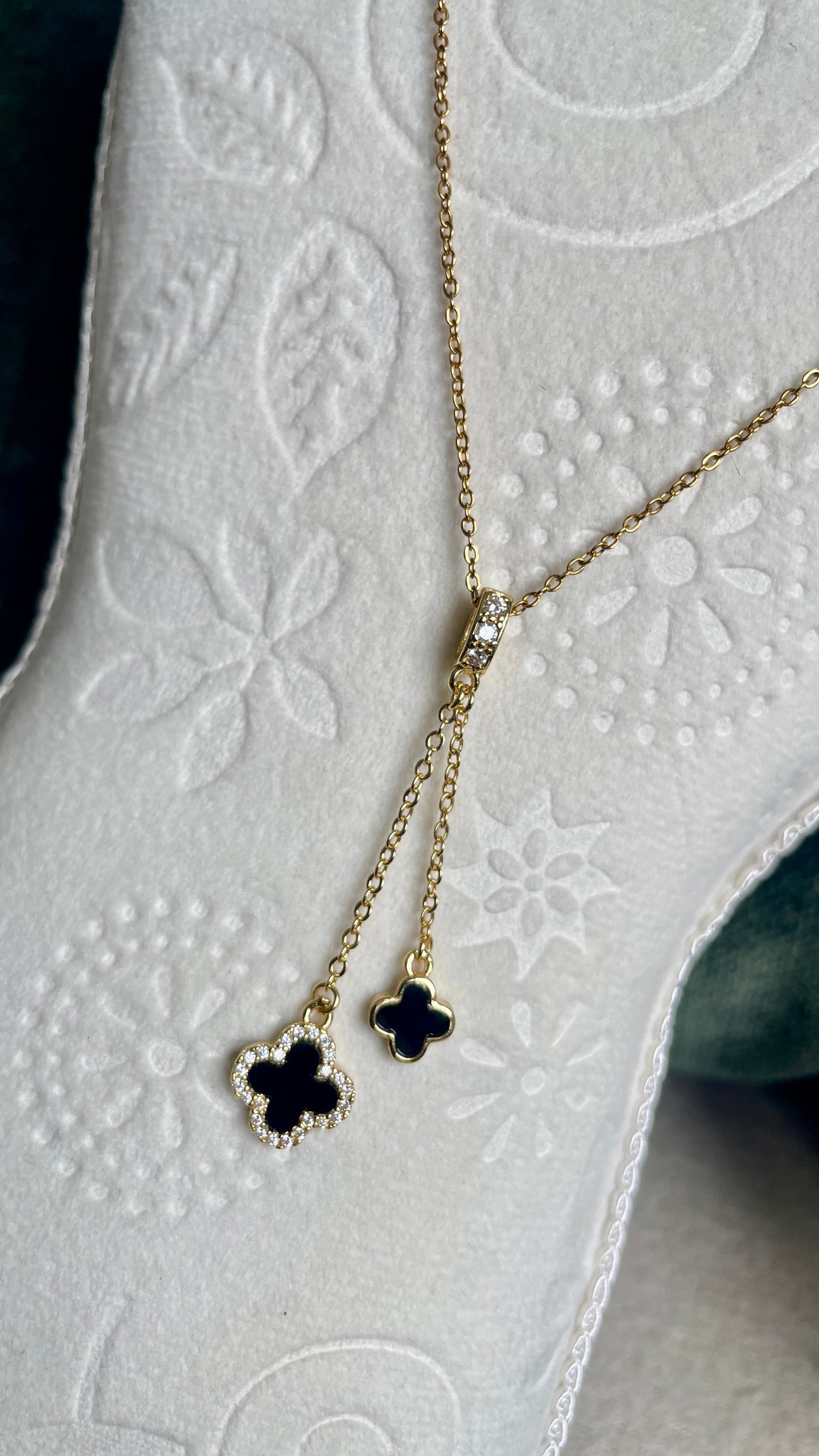 Elegantes Kleeblatt Y-Kette | Hochwertiger Schmuck
