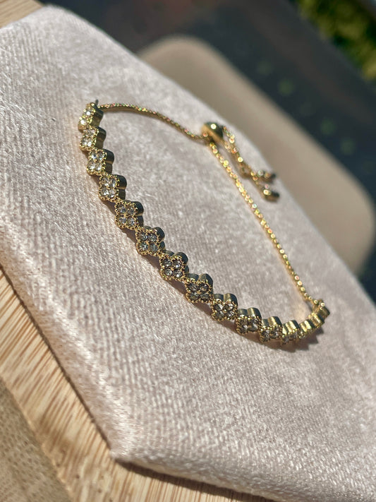 Zartes Kleeblatt-Armband | Premium Schmuck