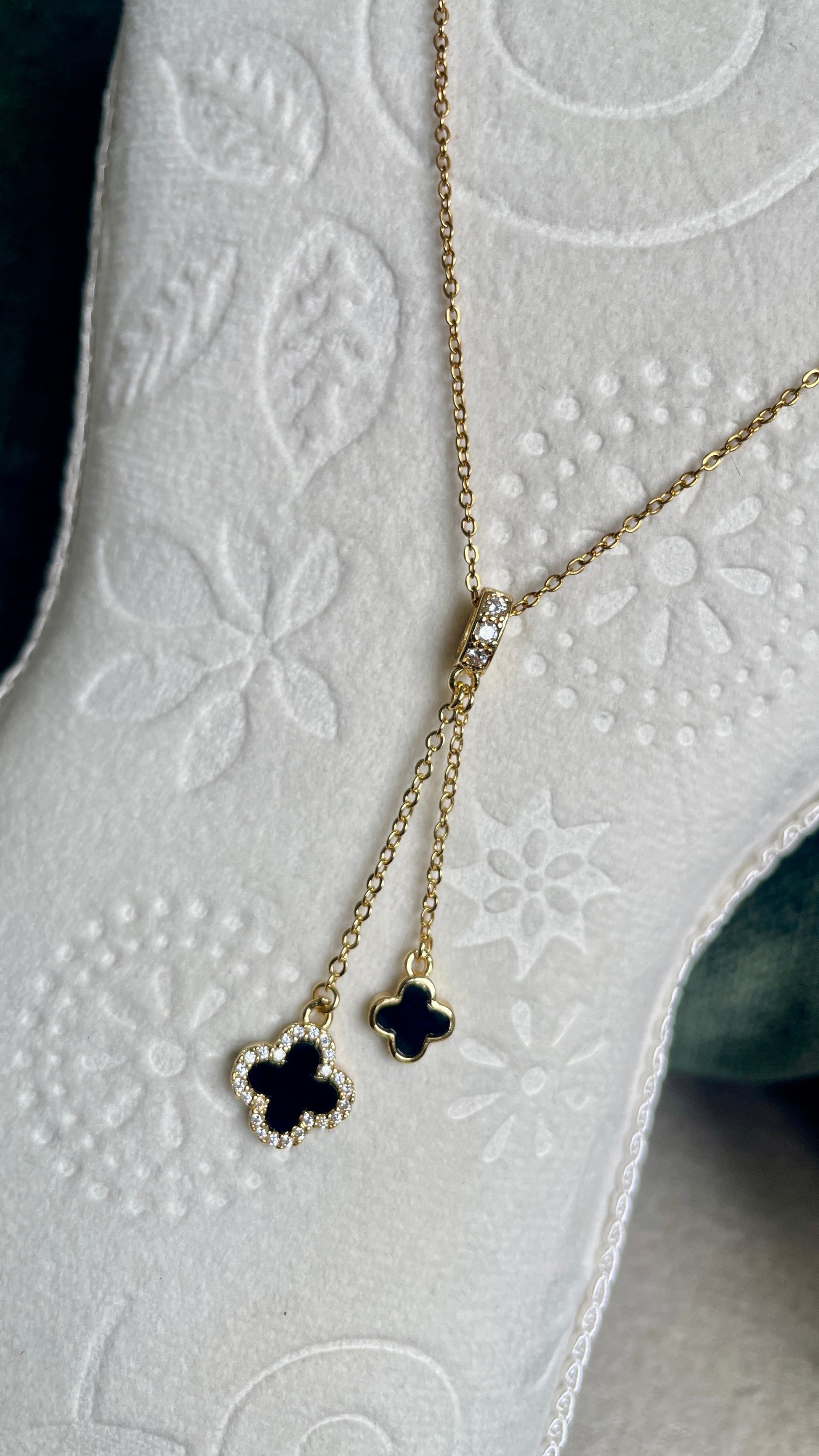 Elegantes Kleeblatt Y-Kette | Hochwertiger Schmuck