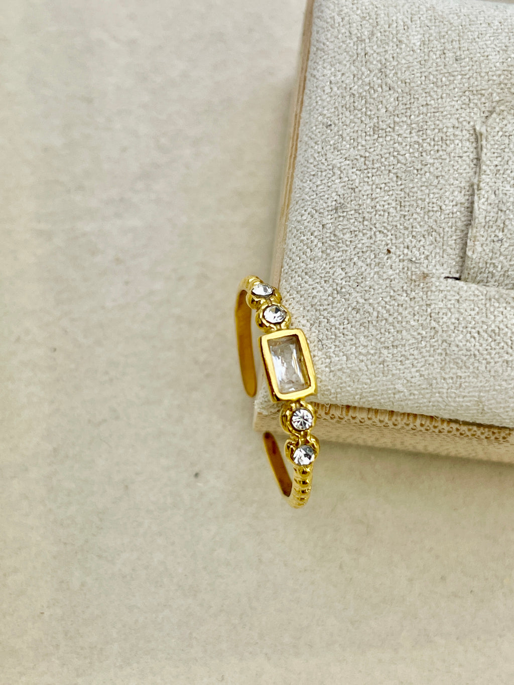 Baguette Glow Ring