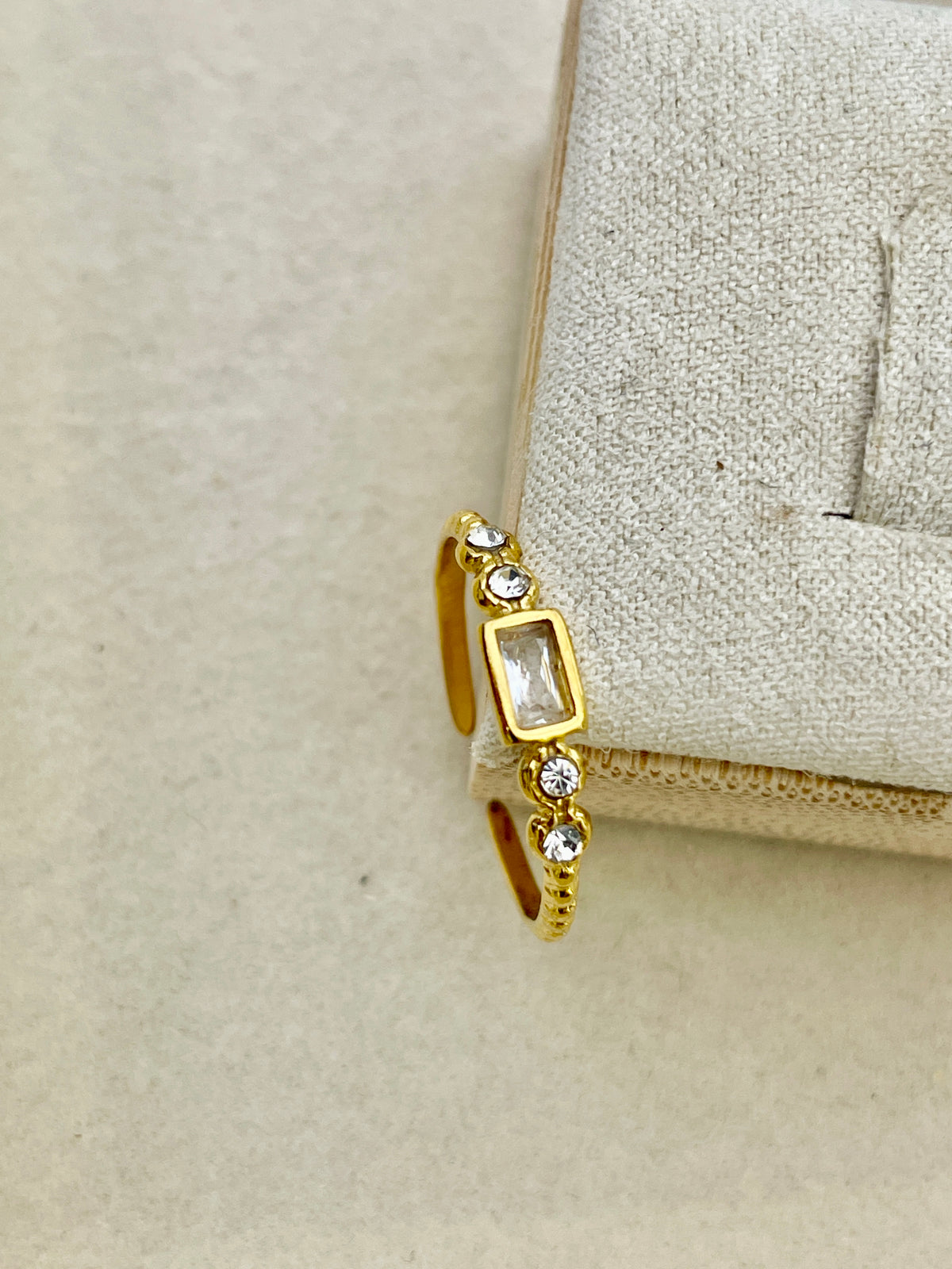 Baguette Glow Ring