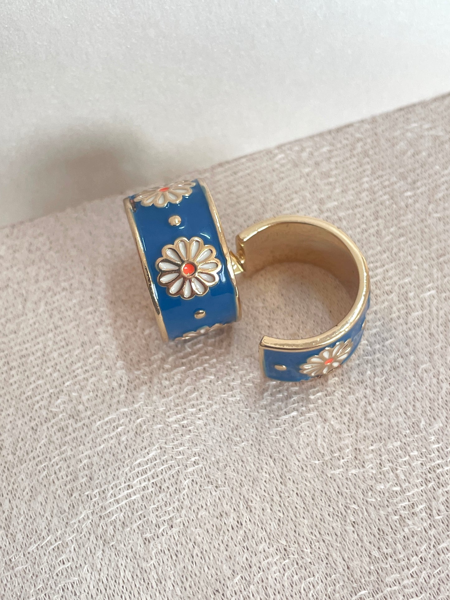 Blaue Blüten Creolen | Eleganter Schmuck
