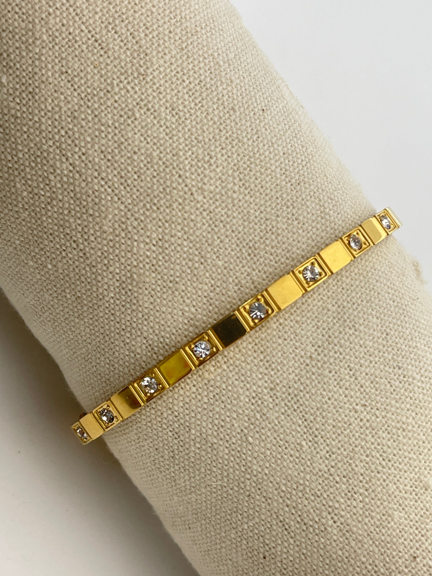 Klassische Grazie Goldblitz Armreif | Premium Schmuck
