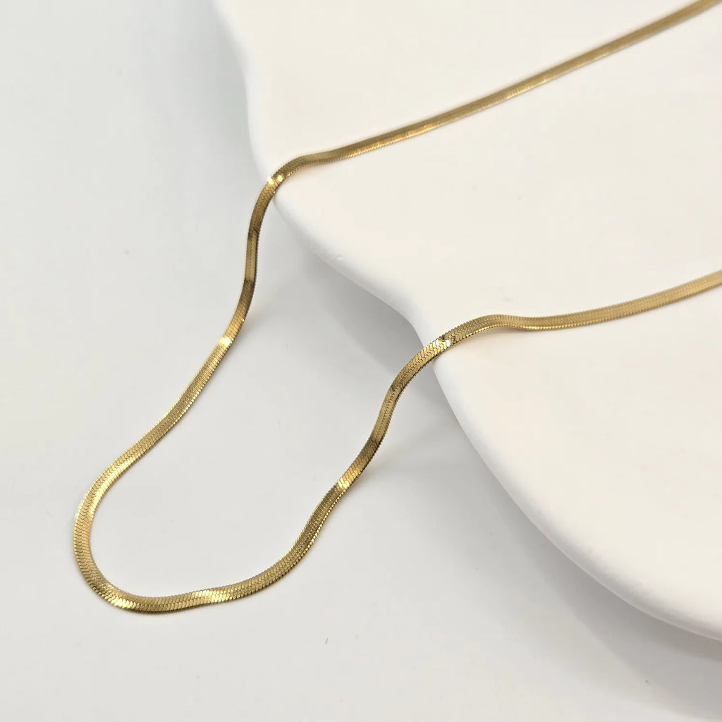 Sleek Herringbone Kette
